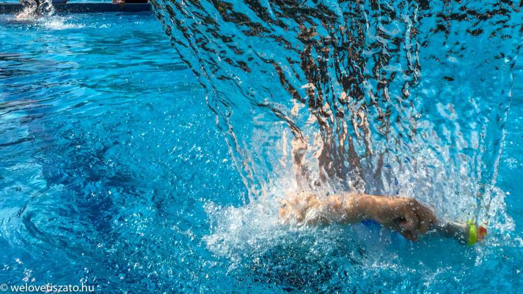 Nyitva tartó strandok, fürdők – Pünkösd a Tisza-tónál