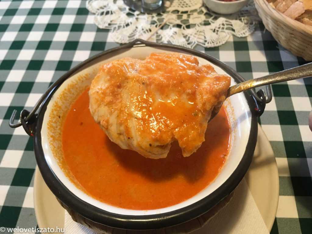 Korhely halászlé teszt: Aranyosidombi Udvarház – Poroszló